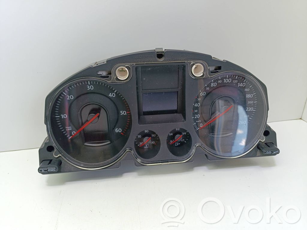 Volkswagen PASSAT B6 Speedometer (instrument cluster) 