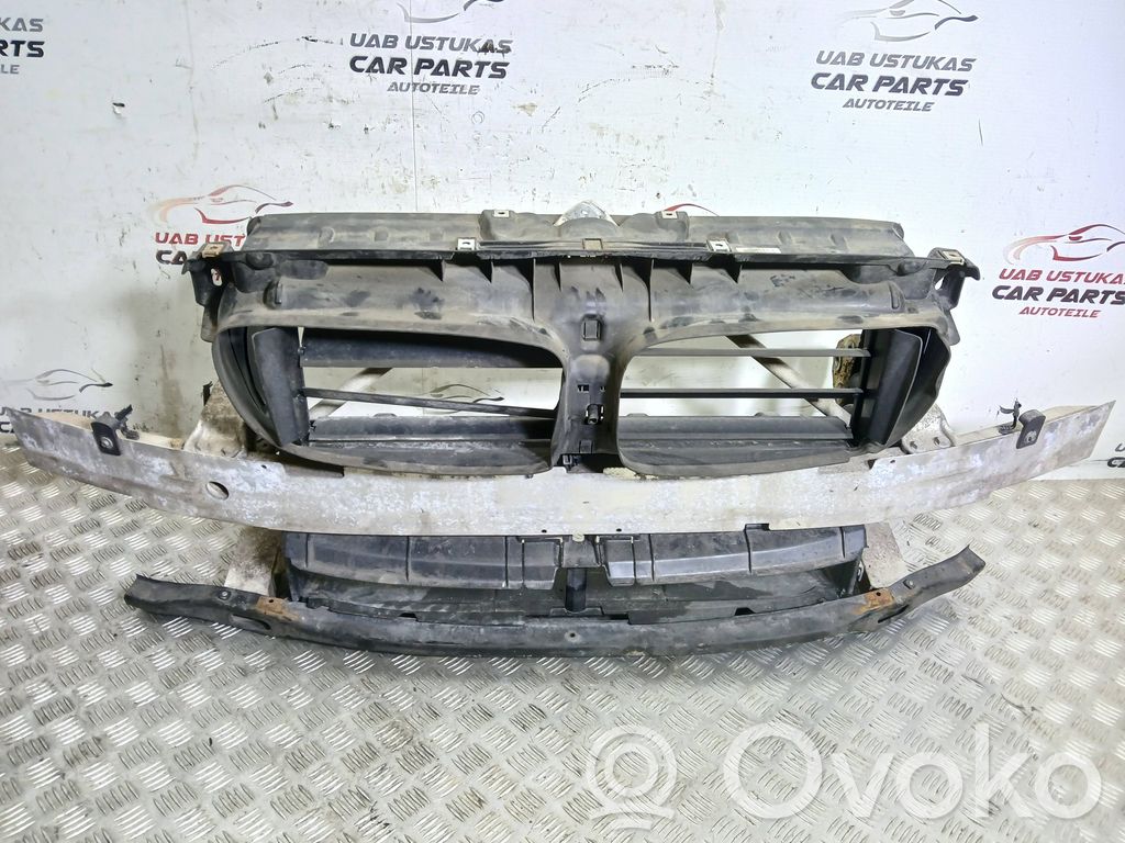 BMW 5 F10 F11 Pas przedni 