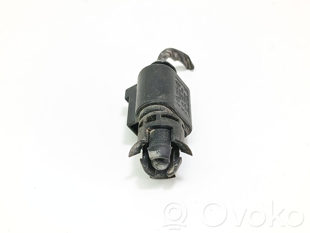 Volkswagen Golf IV Sensor de temperatura interna/externa 