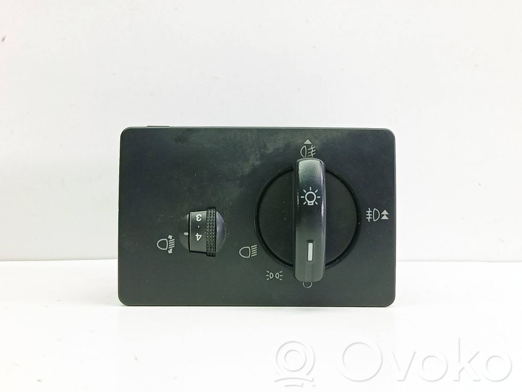Ford Fiesta Interruptor de luz 
