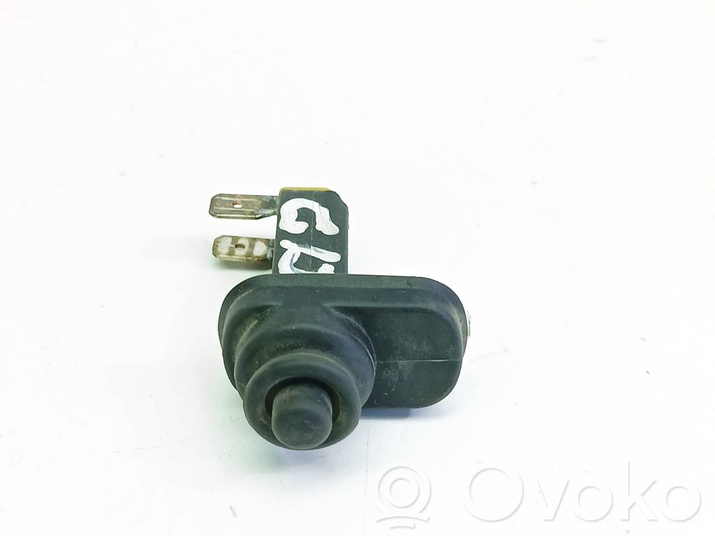 Audi A4 S4 B5 8D Sensor de la puerta trasera 