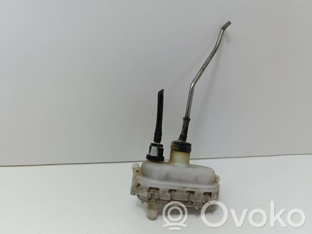 Siłownik zamka tylnej klapy bagażnika   4A0862153B