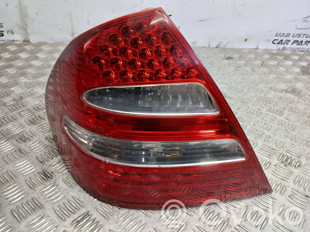 Mercedes-Benz E W211 Luci posteriori 