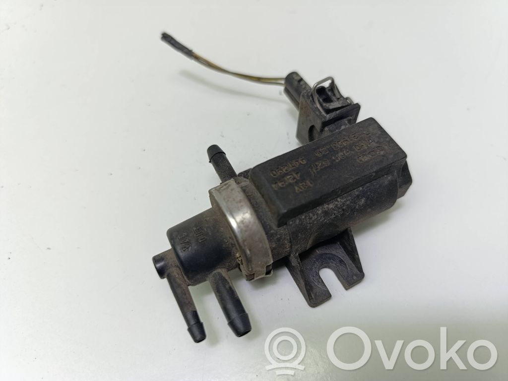 Volkswagen PASSAT B4 Turboahtimen magneettiventtiili