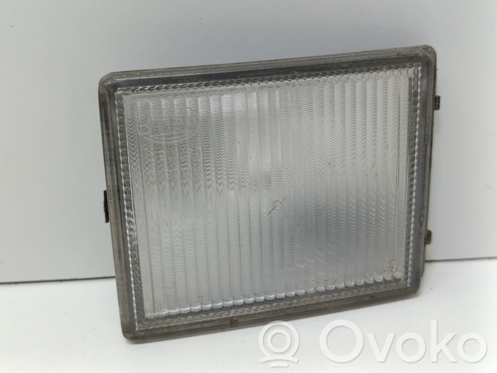 Volkswagen PASSAT B4 Reflector față 