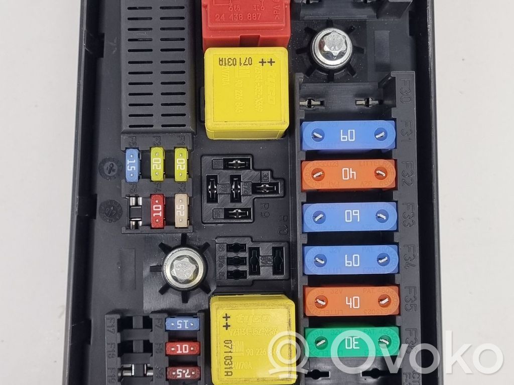 Opel Vectra C Sulakemoduuli 