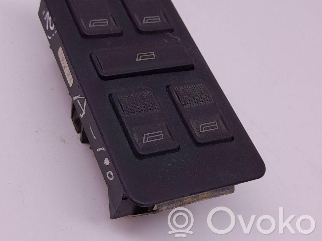 Audi A6 S6 C4 4A Electric window control switch 