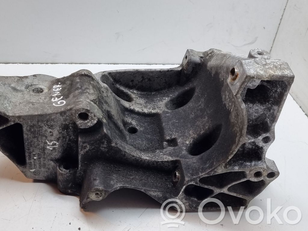 BMW 5 E60 E61 Ģeneratora stiprinājums 
