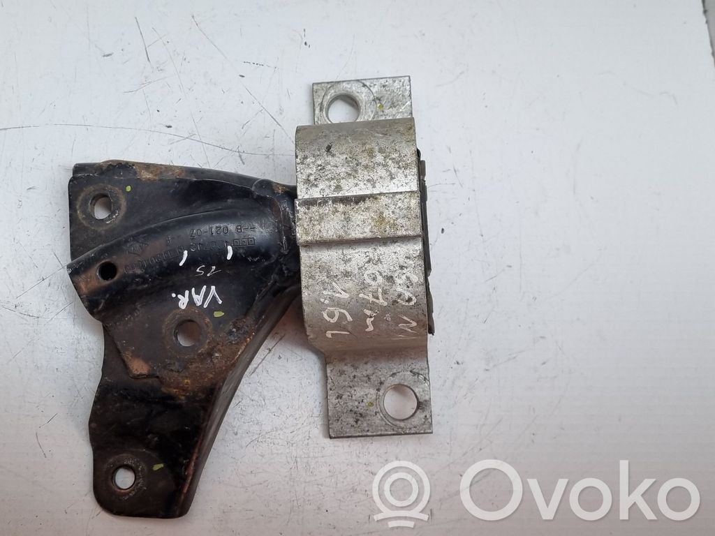 Dacia Logan I Engine mount bracket 
