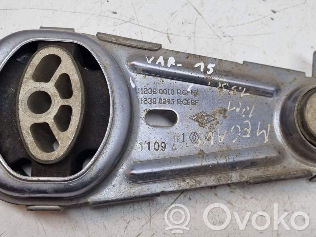 Renault Megane III Engine mount bracket 