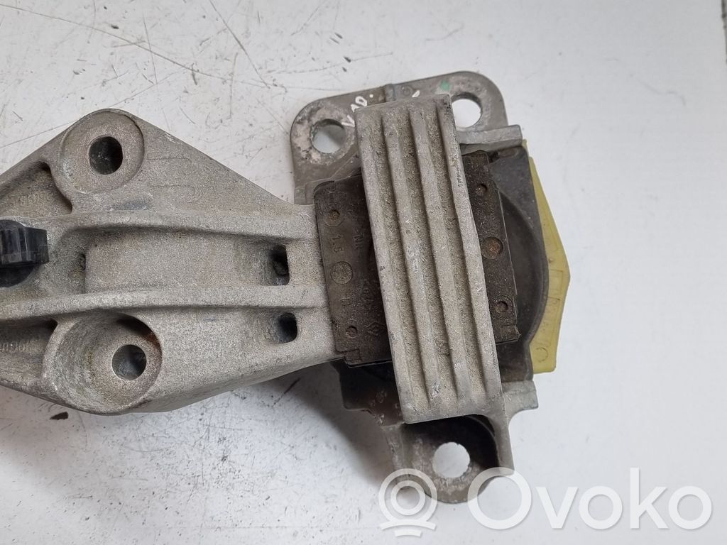 Renault Megane III Engine mount bracket 