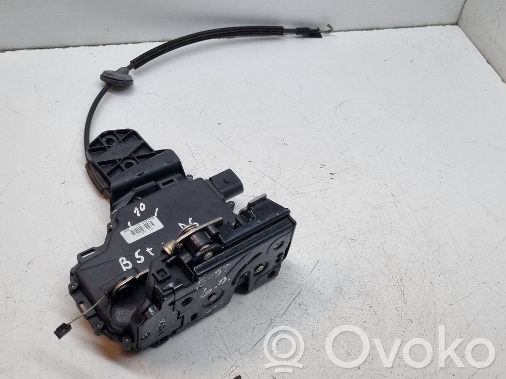 Volkswagen PASSAT B5 Cerradura de puerta trasera 