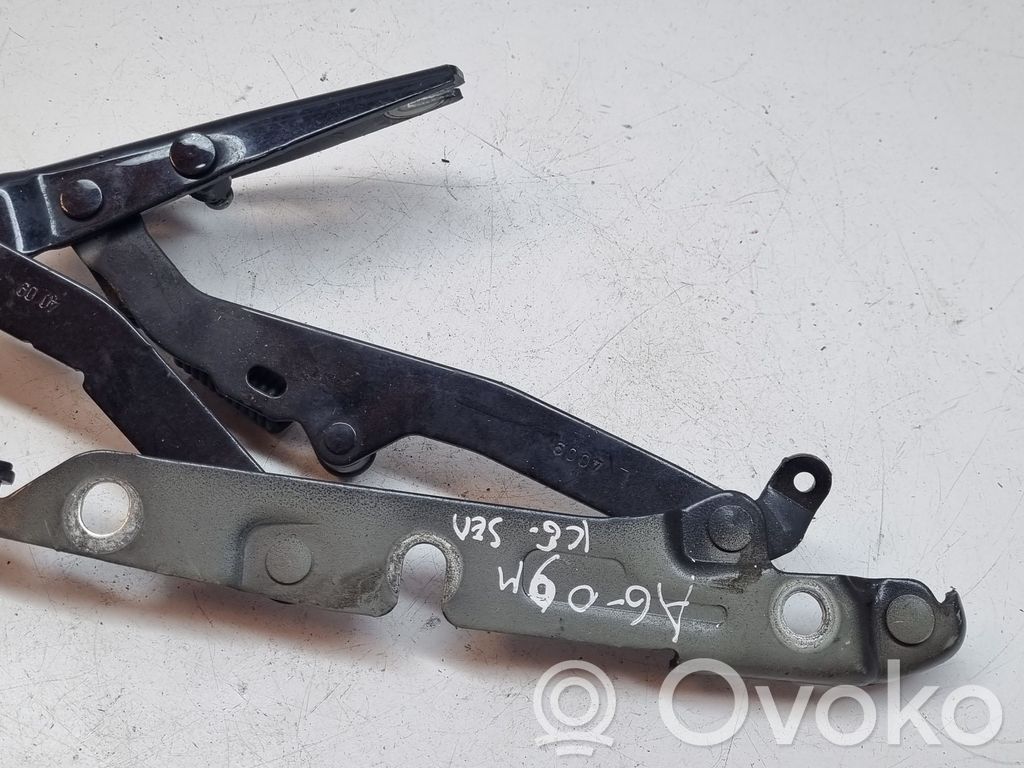 Tailgate/trunk/boot hinge   4F5827301E