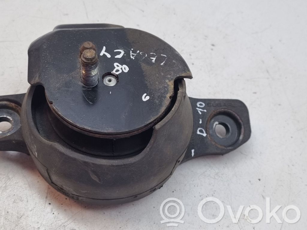 Subaru Legacy Engine mount bracket 