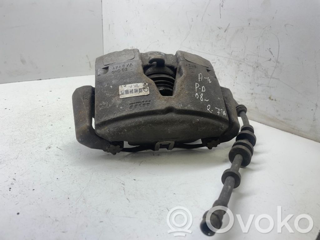 Audi A4 S4 B7 8E 8H Zacisk hamulcowy przedni 