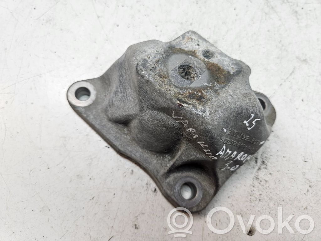 Engine mounting bracket   2H6199307
