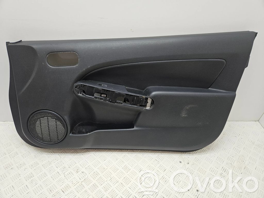 Mazda 2 Etuoven verhoilu 