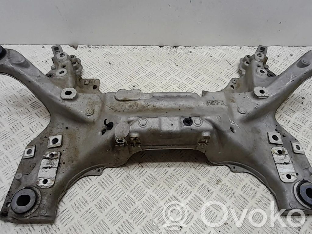 Peugeot 407 Priekinis traversas 