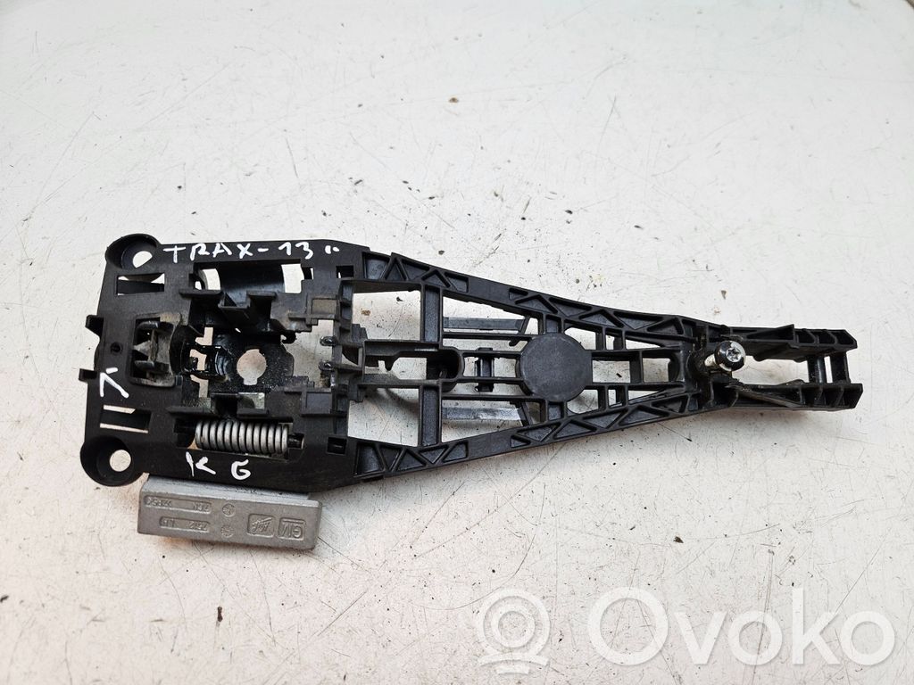 Chevrolet Trax Klamka/wspornik zewnętrzny drzwi tylnych 