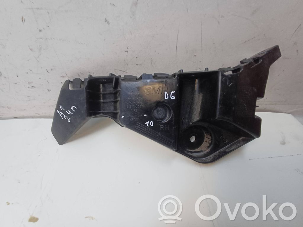 Audi A1 Soporte de montaje del parachoques trasero 