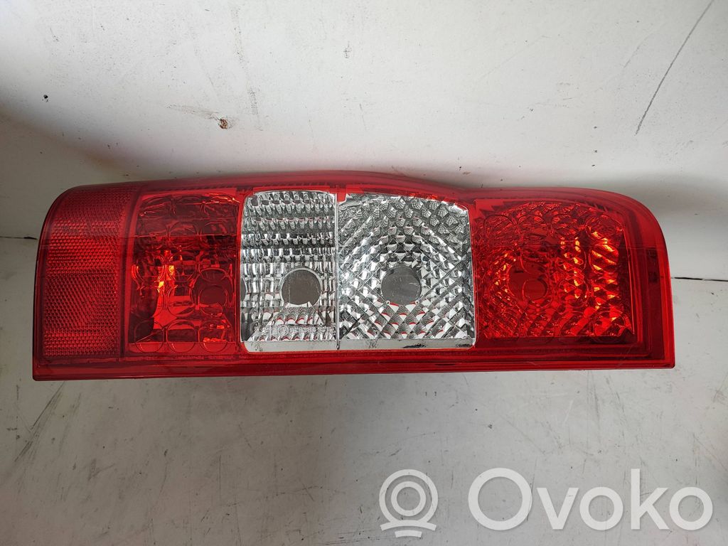 Ford Transit Galinis žibintas kėbule 