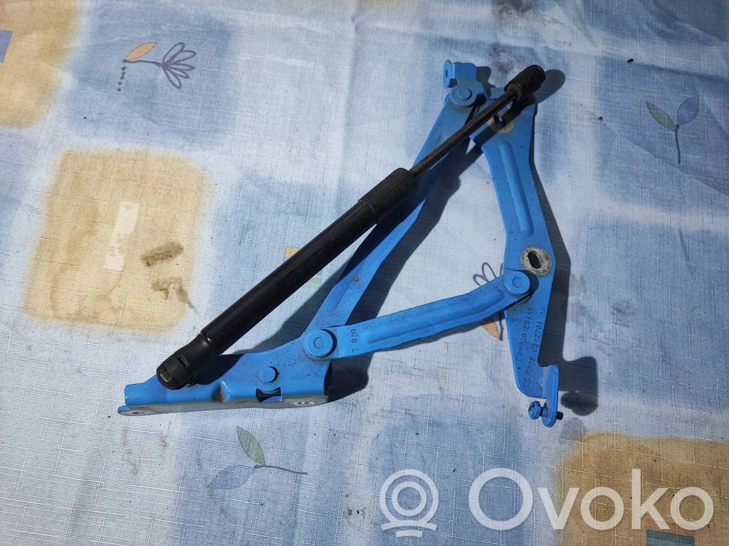 Ford Mustang VI Tailgate/trunk/boot hinge 