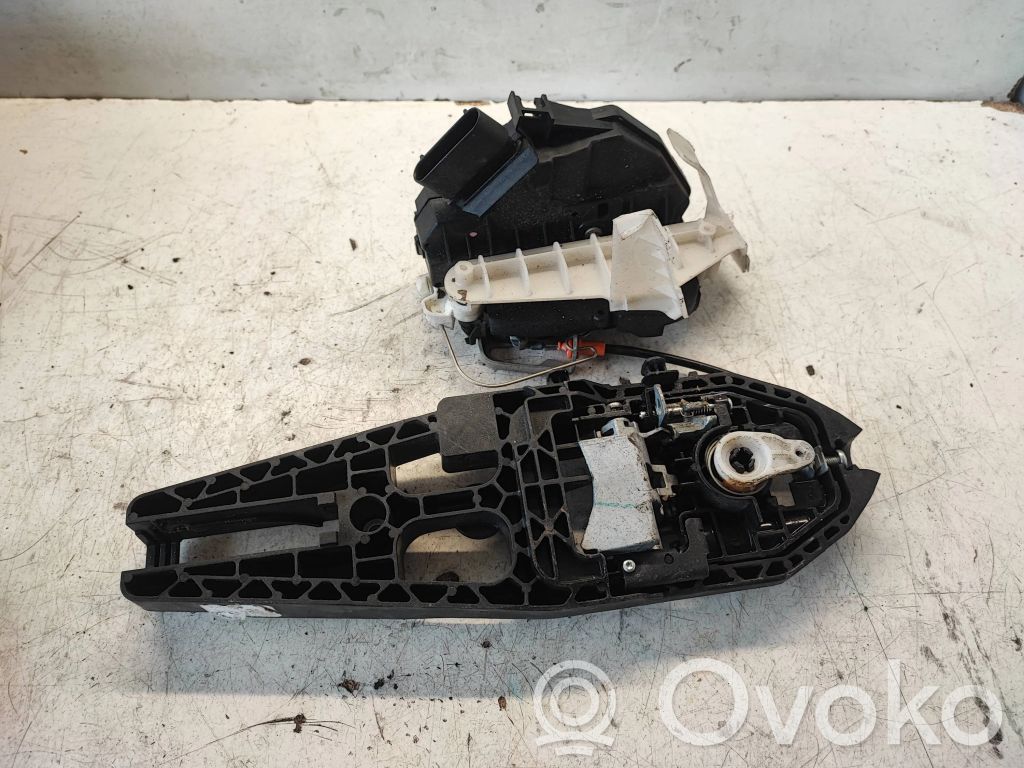 Ford Mustang VI Front door lock 