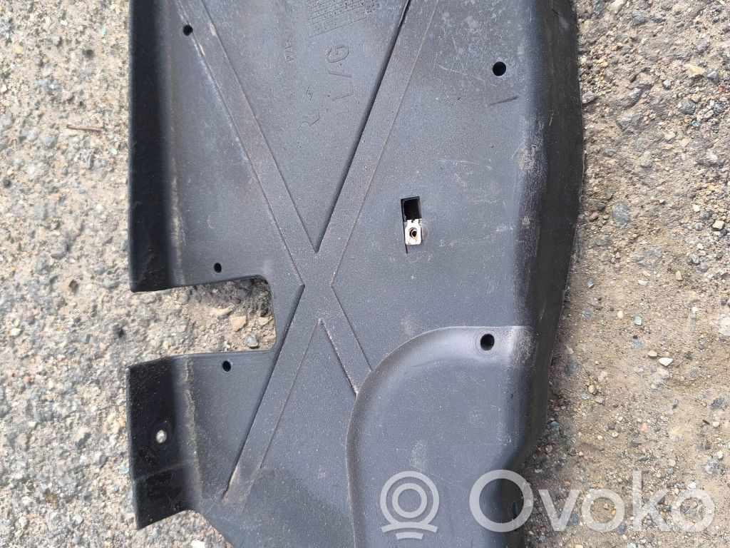 Renault Trafic II (X83) Engine splash shield/under tray 