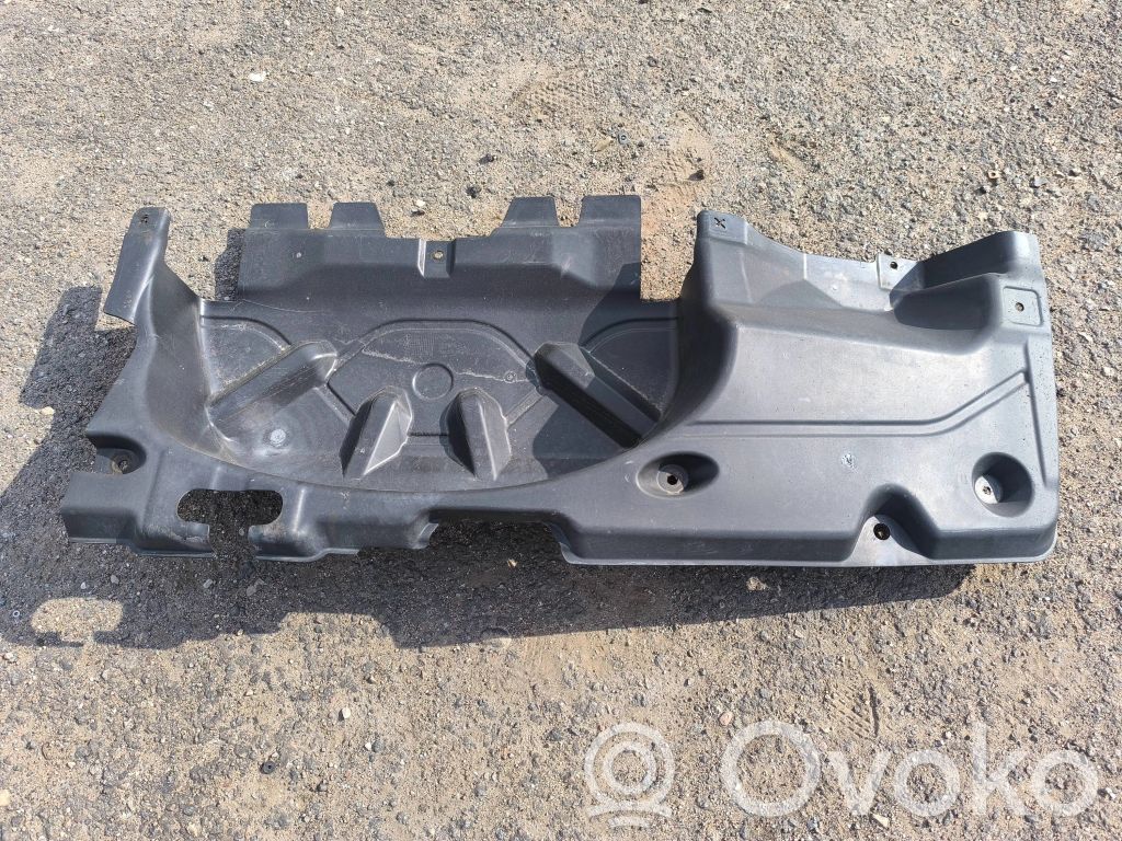 Volkswagen Multivan T5 Osłona tylna podwozia pod bagażnik 