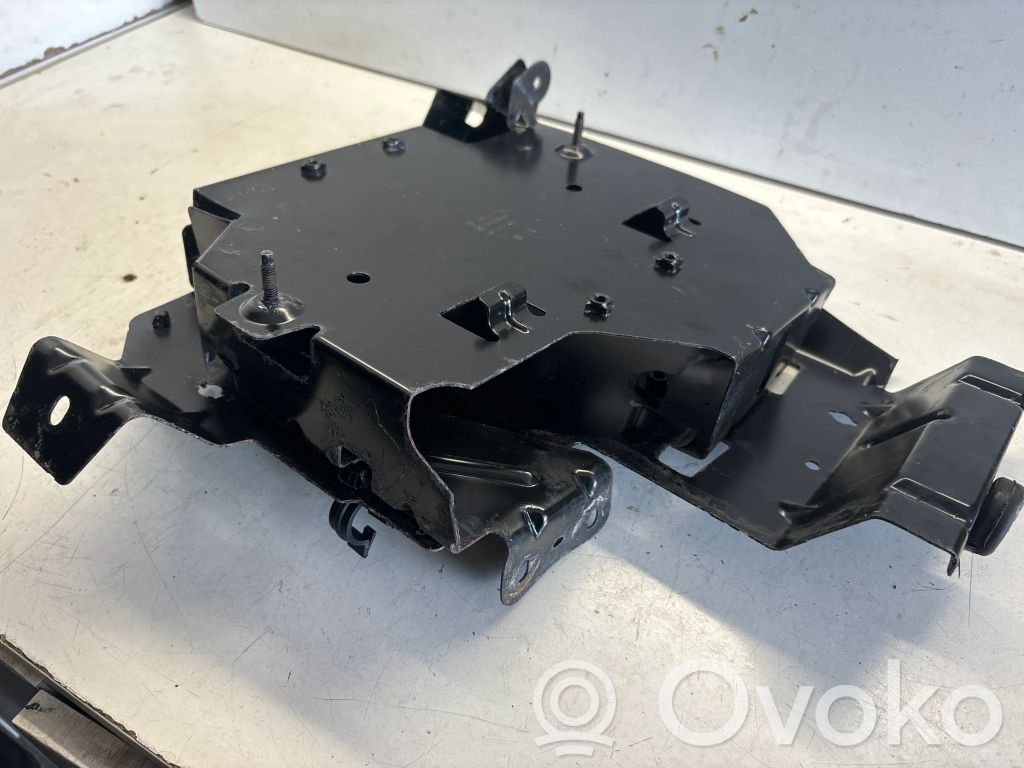 Renault Trafic II (X83) Engine control unit holder 