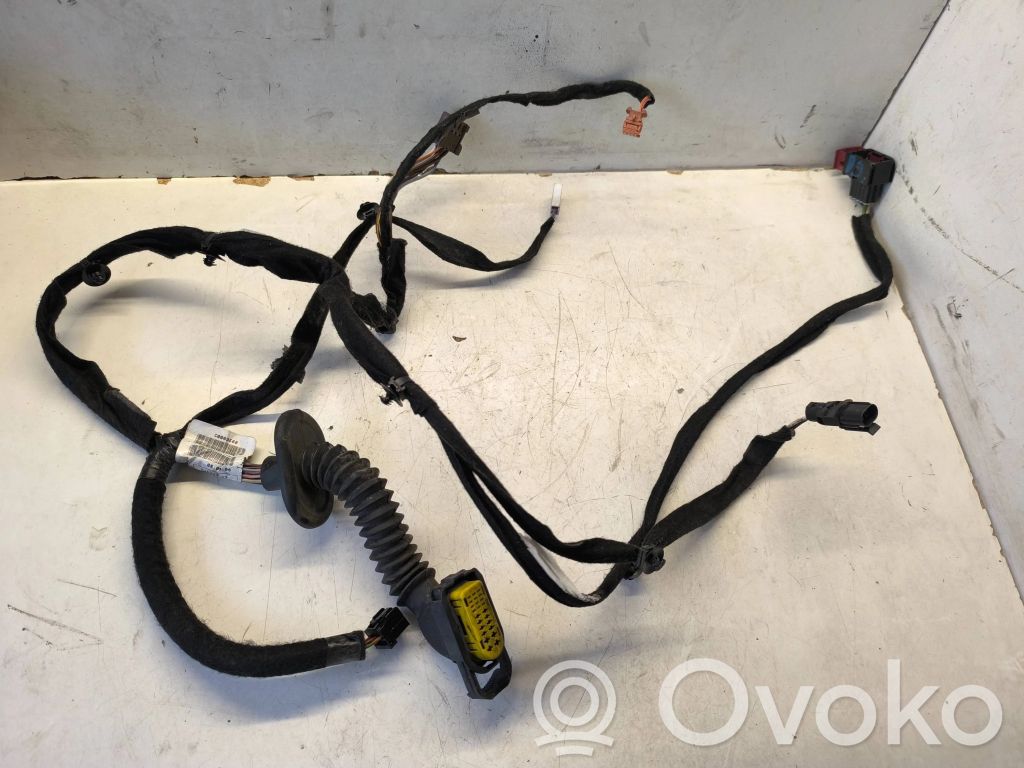 Opel Vivaro Cablaj ușă față 
