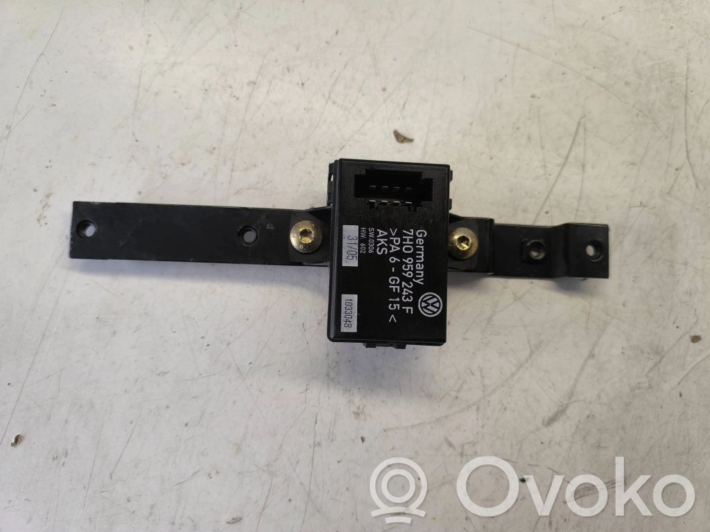 Volkswagen Transporter - Caravelle T5 Sliding door control unit/module 