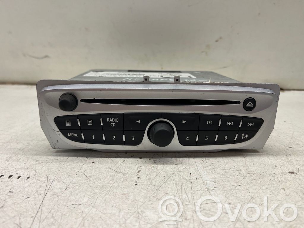 Renault Megane III Radio / CD/DVD atskaņotājs / navigācija 