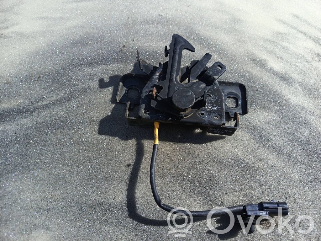 Opel Vivaro Engine bonnet/hood lock/catch 