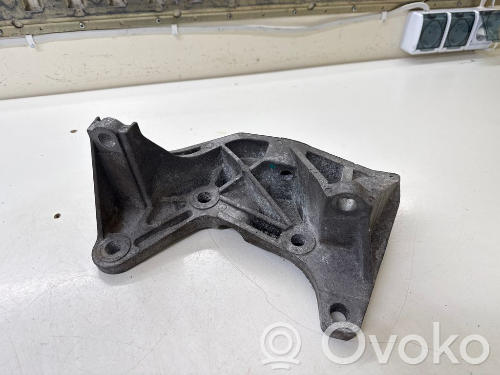 Ford Transit Gearbox mounting bracket 