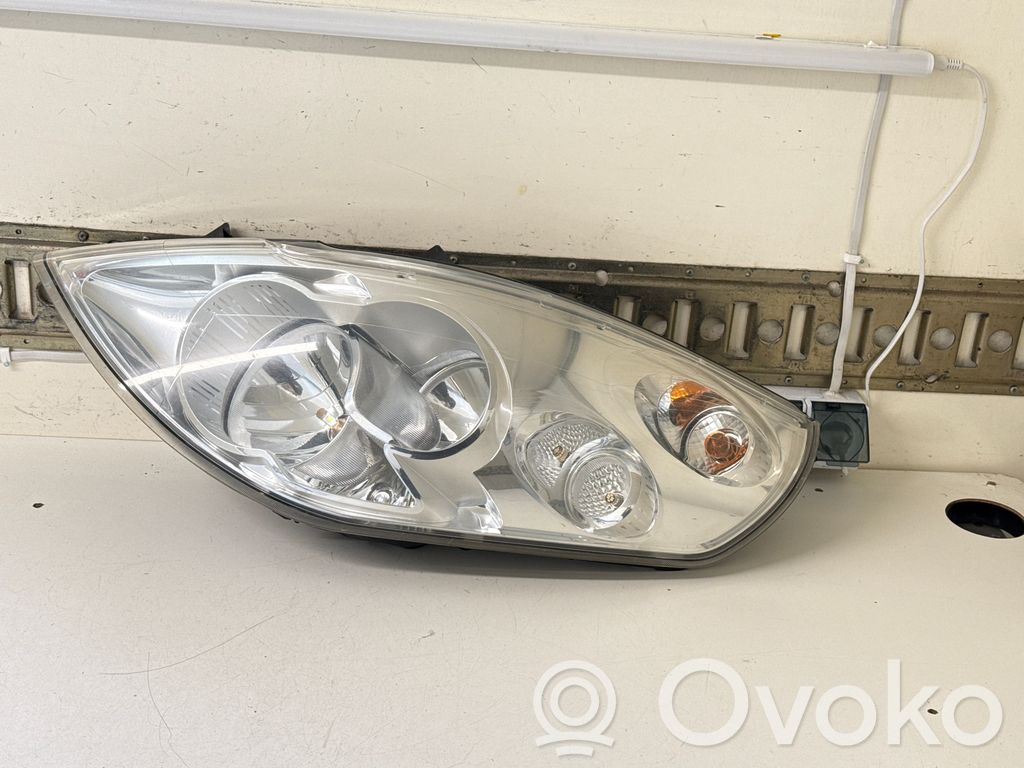 Opel Movano B Headlight/headlamp 