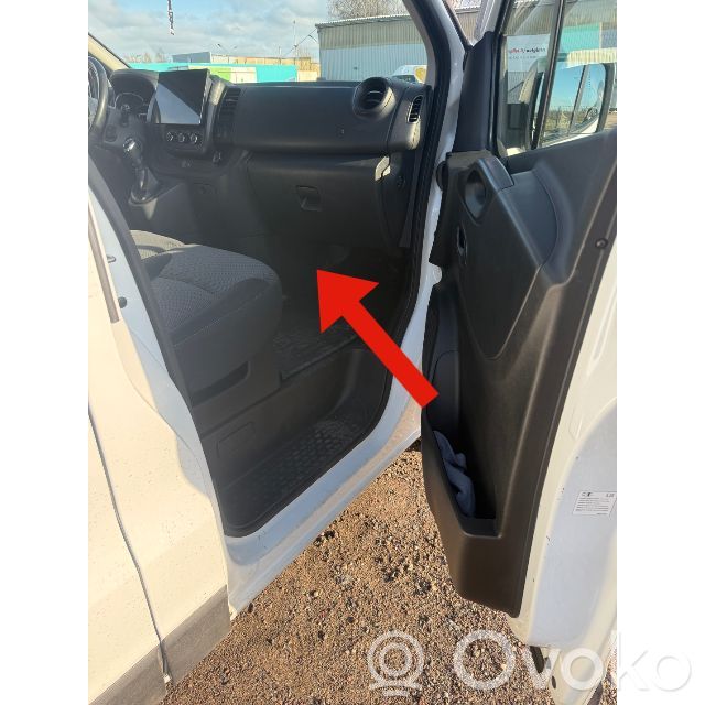 Opel Vivaro Capac lateral panou bord 