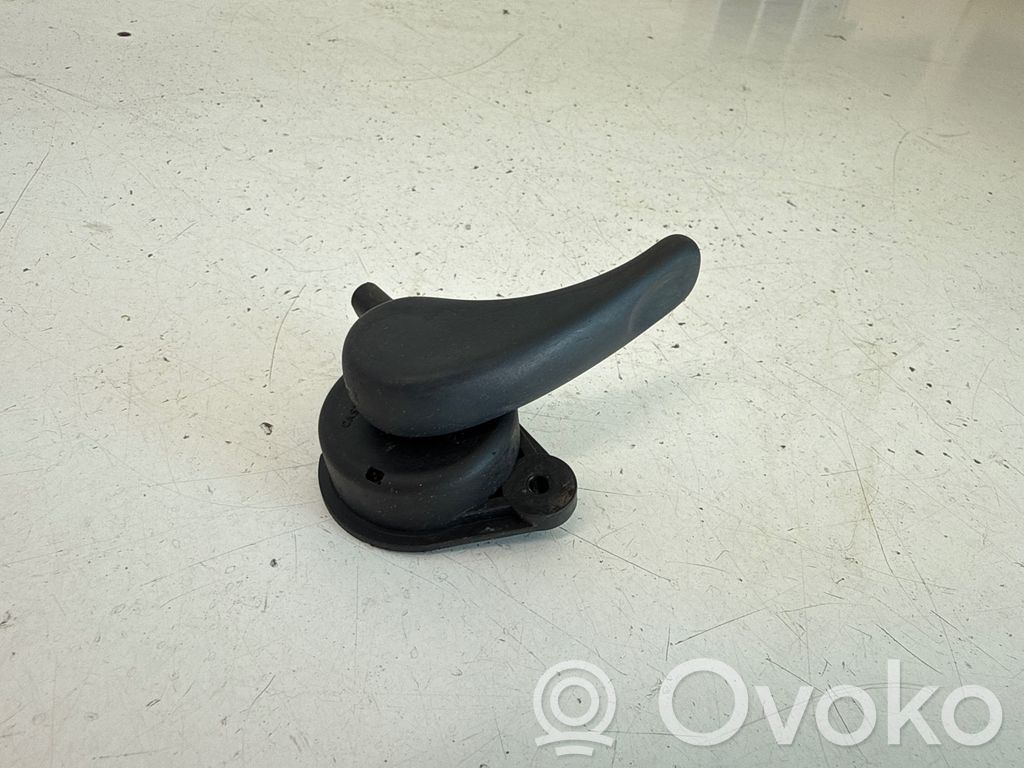 Opel Vivaro Rączka / Uchwyt otwierania pokrywy przedniej / maski silnika 