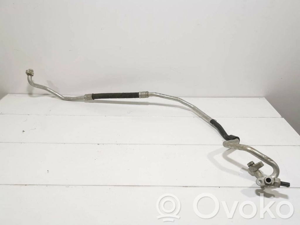 Volkswagen PASSAT B8 Ilmastointilaitteen putki (A/C) 