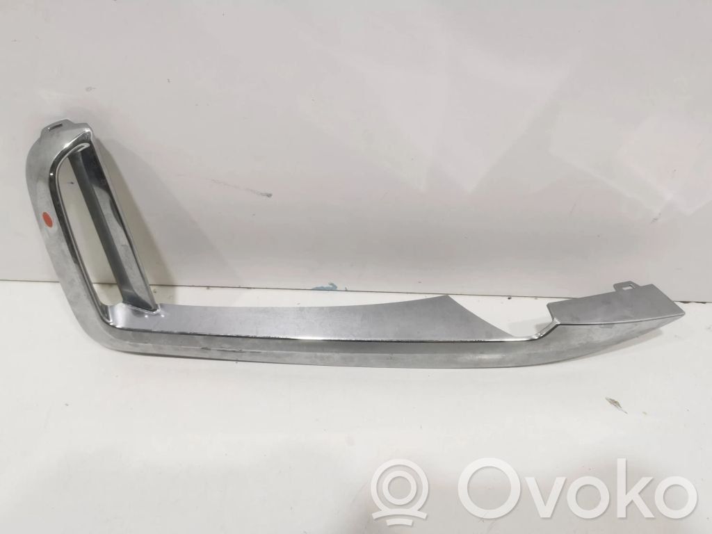 BMW 7 G11 G12 Listwa zderzaka przedniego 