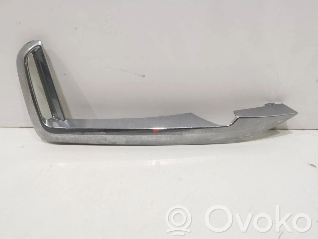 BMW 7 G11 G12 Listwa zderzaka przedniego 