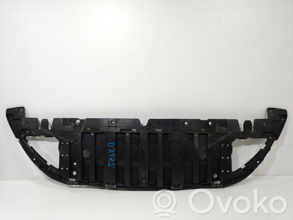 Renault Clio IV Front bumper skid plate/under tray 