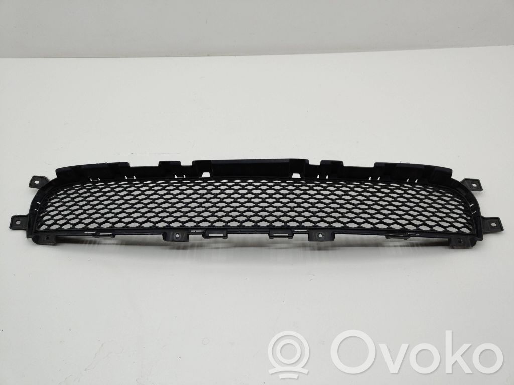 Dodge Durango III Front bumper lower grill 