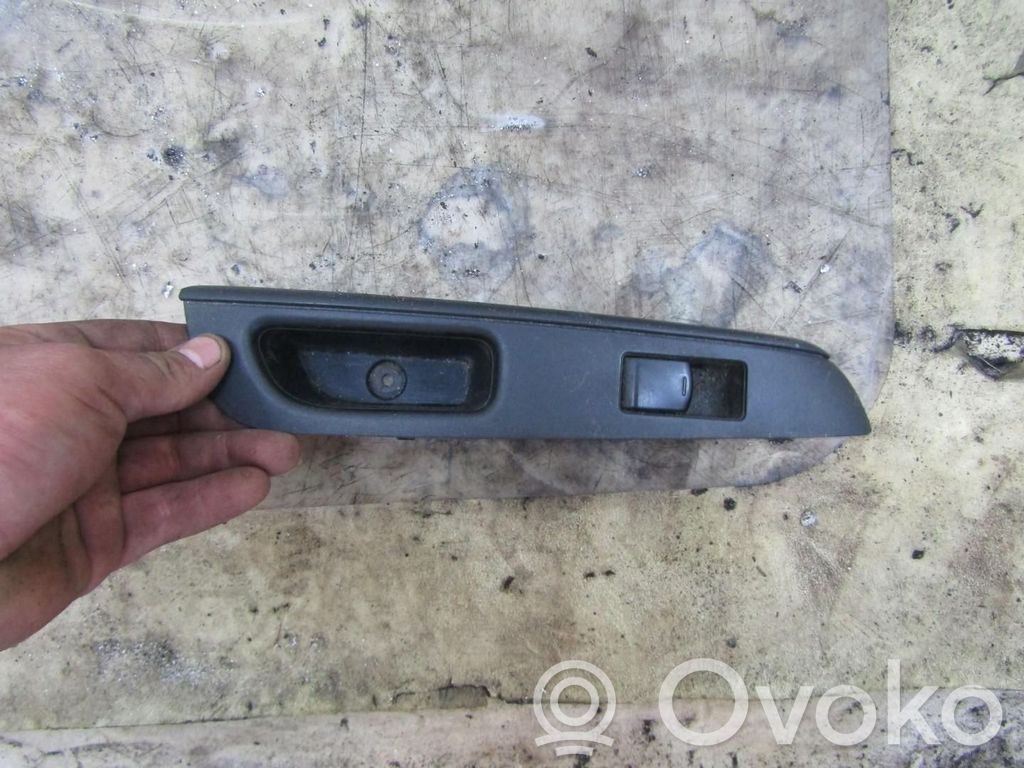 Quarter vent window switch   KRIS235789,KRIS235789