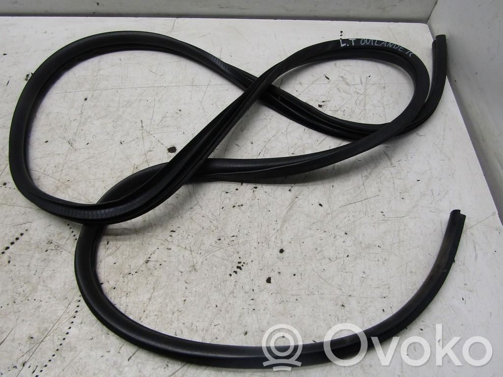 Mitsubishi Outlander Rubber seal rear door 