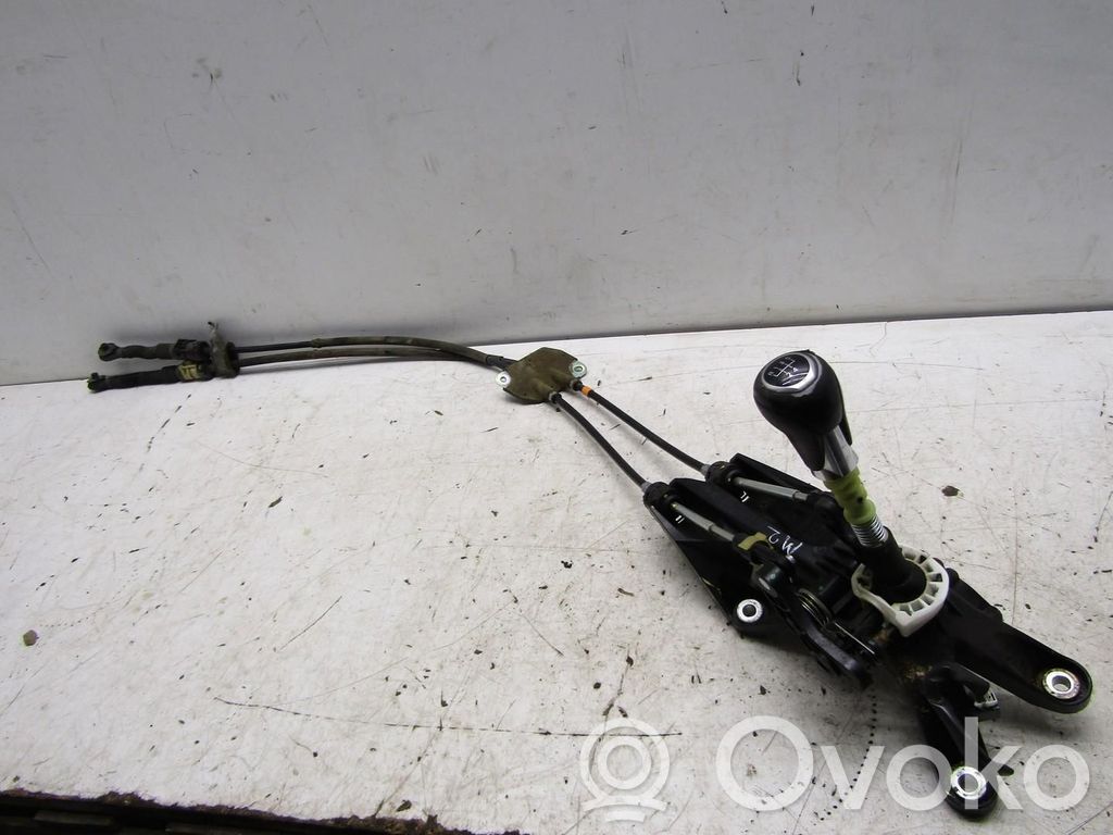 Mazda 2 Pavarų perjungimo mechanizmas (dėžėje) 