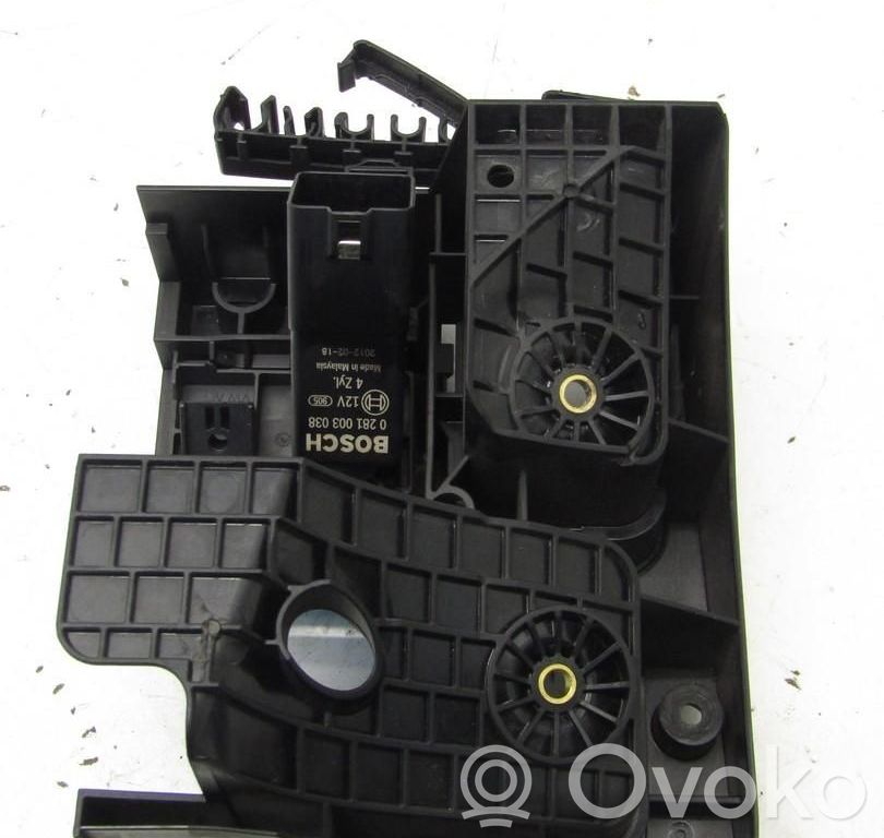 Audi Q3 8U Capac cutie siguranțe 