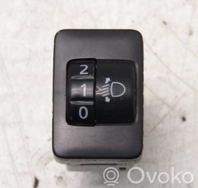 Light switch   104728,104728