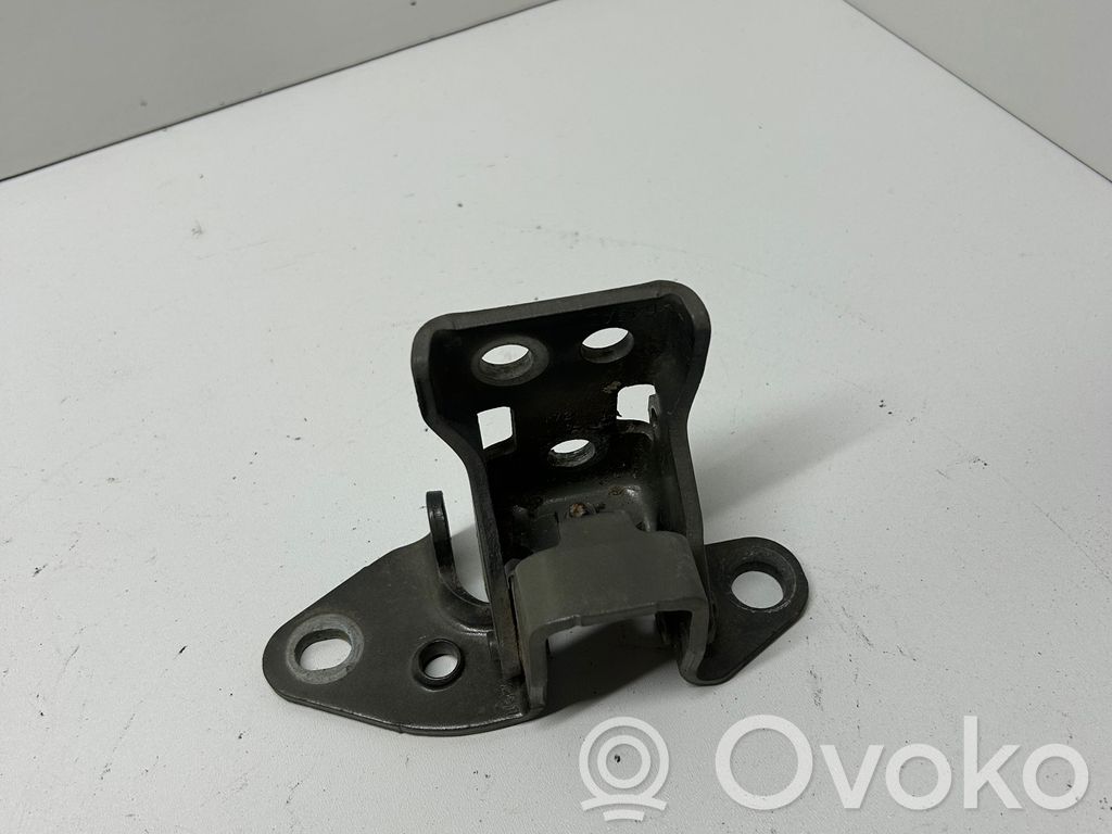 Front door upper hinge   643AC