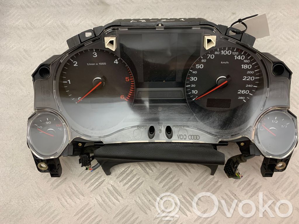 Audi A8 S8 D4 4H Speedometer (instrument cluster) 